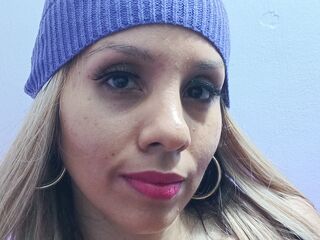 ZaraFernandez's Cam4 live shows Profile Image